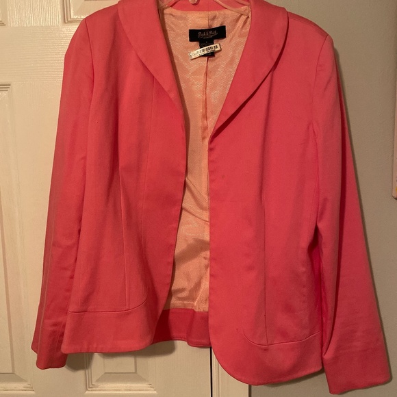 Blazer - Picture 1 of 2